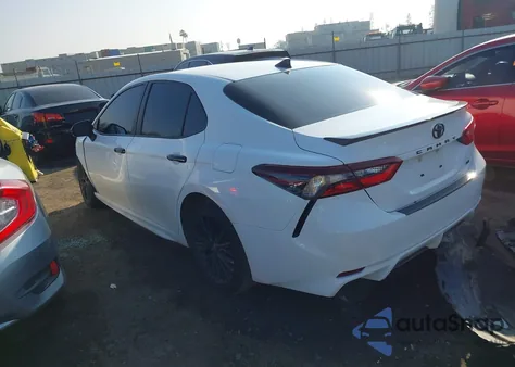 2021 Toyota Camry Se Nightshade Edition z USA, uszkodzony, nr VIN 4T1G11AKXMU427889